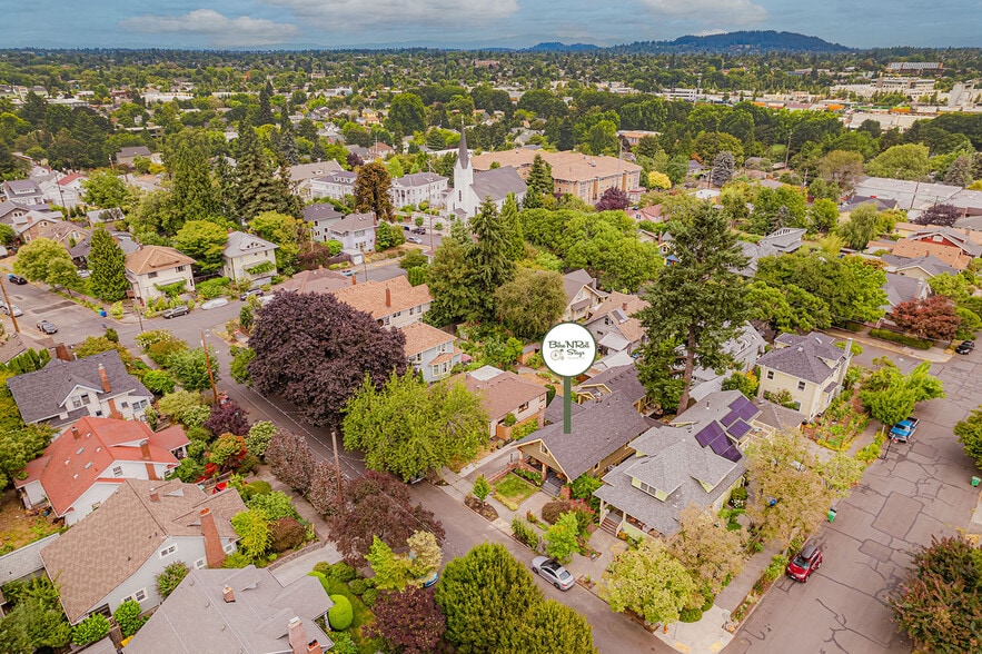 Bike'N'Roll Stays; Cottage and Craftsman Available - 4116 SE 10th Ave