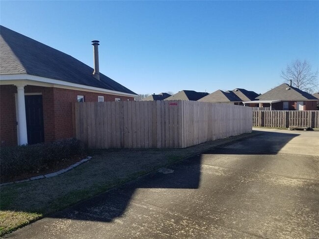 Building Photo - 1100 Stafford Dr