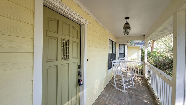 Building Photo - 4318 NW 76th Terrace