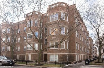 Building Photo - 2 bedroom in CHICAGO IL 60660