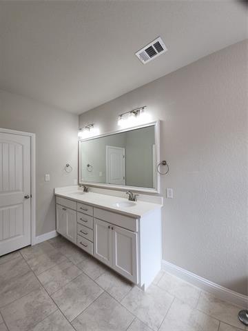 Building Photo - 3004 Timber Trail Dr