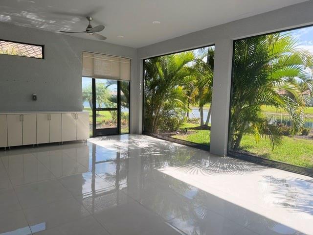 Building Photo - 6289 Mesa Gln