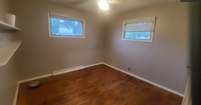 Building Photo - Charming 2-Bed Flint Home with In-Unit Laundry & Pet-Friendly Perks for $1300/mo!