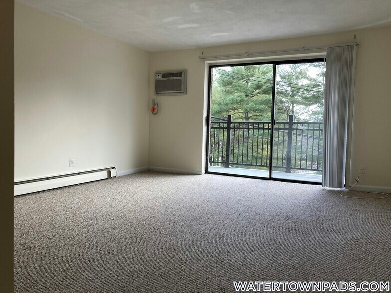 Building Photo - 16 Whites Ave