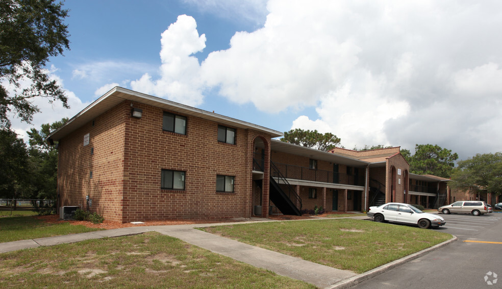 Primary Photo - Caroline Arms Apartments