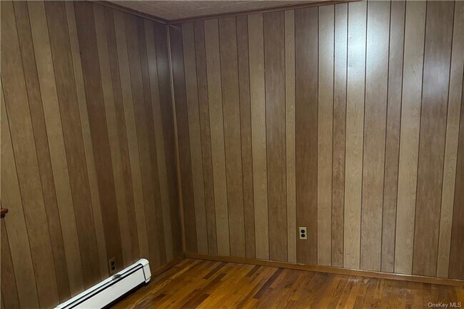 Building Photo - 189 Elm St