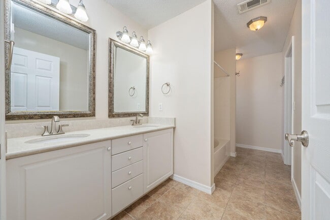 Building Photo - 7648 Chablis Cir
