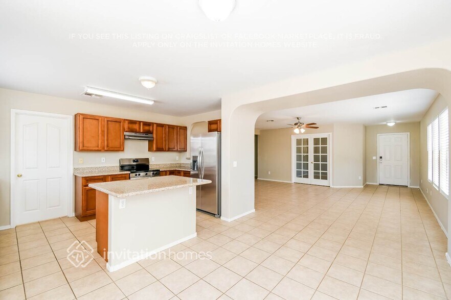 Building Photo - 10863 E Forge Cir
