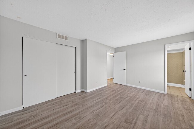 Building Photo - Now Accepting Section 8 –  3 Bedroom /2 Bath Florissant, MO