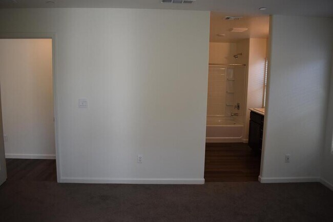 Building Photo - 4027 Bayonet Dr
