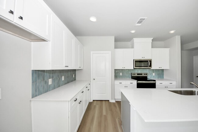 Building Photo - 638 Stovall Dr
