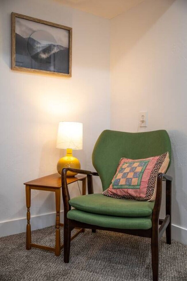 Building Photo - 9949 E Sego Lily Dr