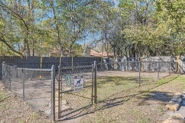 Building Photo - 6700 Cooper Ln