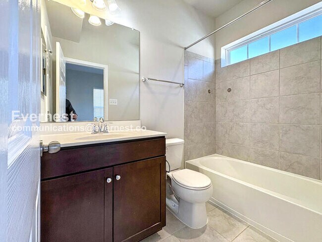 Building Photo - 7113 Rowlock Aly