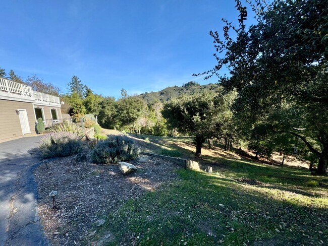 Building Photo - 25400 Radonich Rd