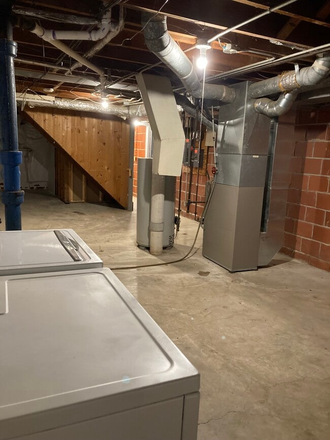 Building Photo - 4124 Lower Beaver Rd