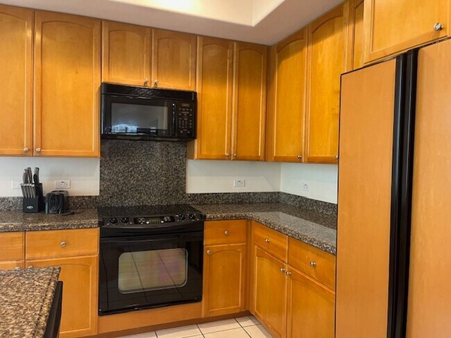 Building Photo - Live the Resort Life in this Furnished 2 Bedroom / 2 Bath Condo