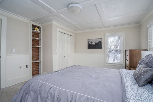 Building Photo - 308 Ballston Ave