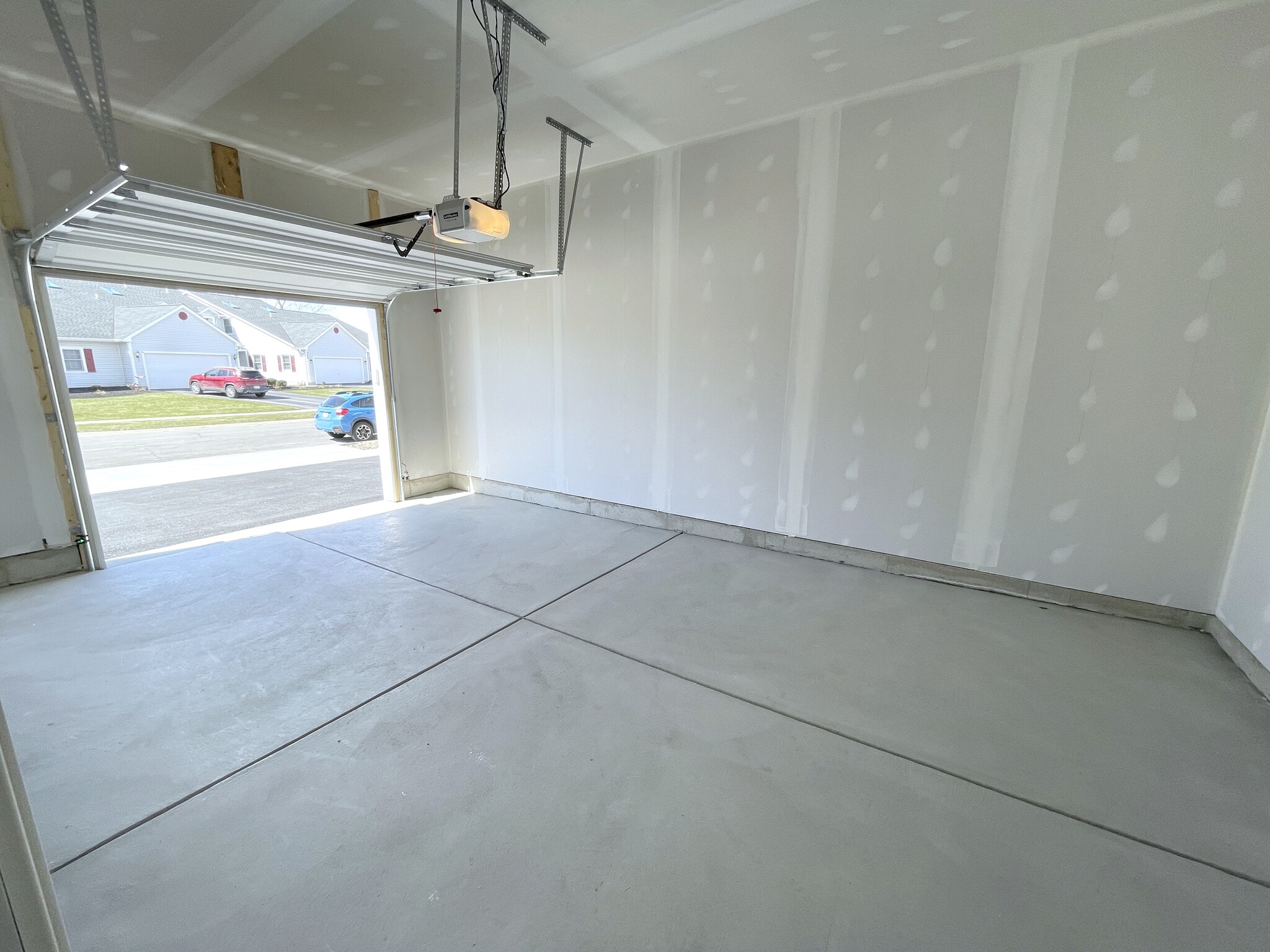 Attached 1 Car Garage - 4286 Tisbury Ln