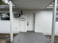 Building Photo - 817 NW 10th St