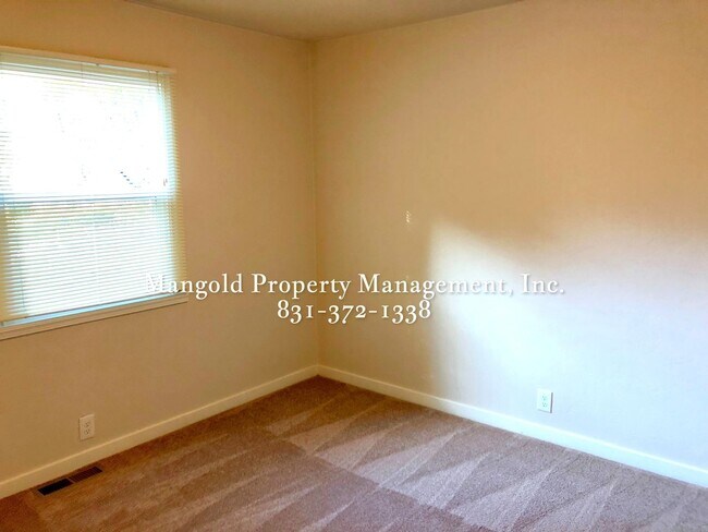 Building Photo - Charming 1-Bed 1-Bath Home with Bonus Room...
