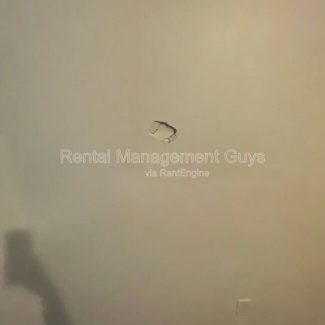 Building Photo - 2021 3rd Ave S