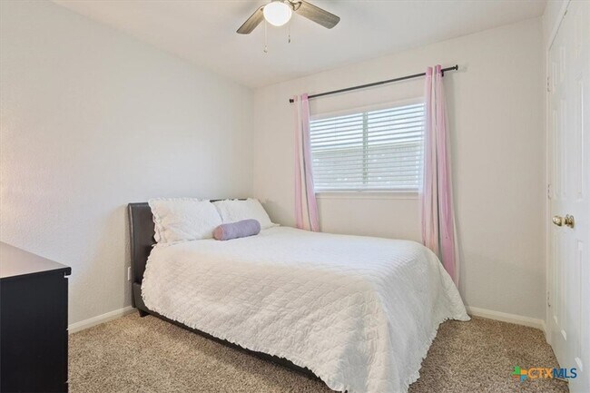 Building Photo - 709 Bighorn Dr