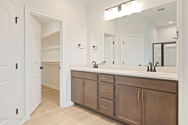 Building Photo - 101 Bexley Ct