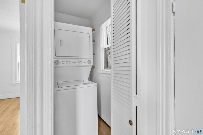 Building Photo - 10 Huntington Ave