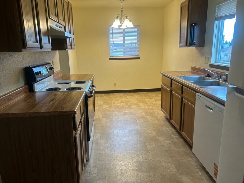 Building Photo - 4022 Garden Ct