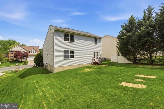 Building Photo - 9530 Hallhurst Rd