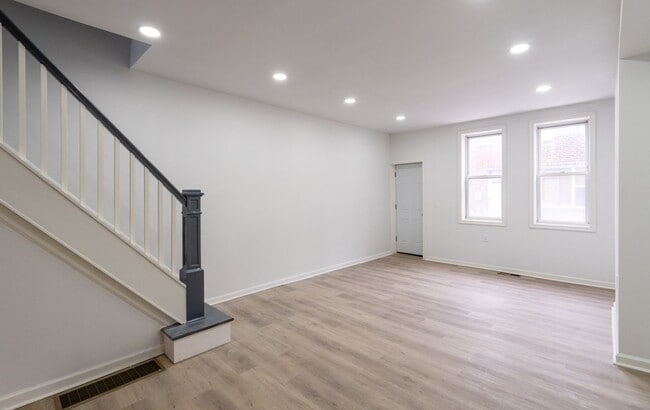 Building Photo - Point Breeze Beauty