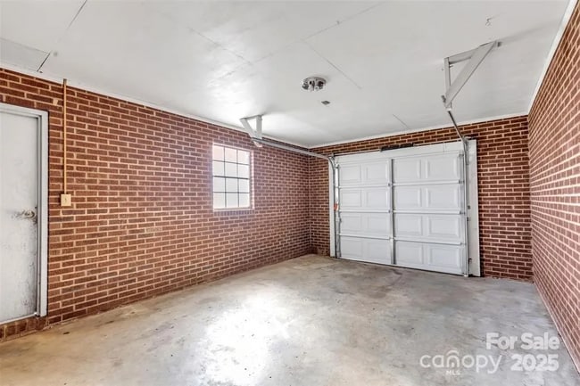 Building Photo - 7484 Turkey Trot Drive