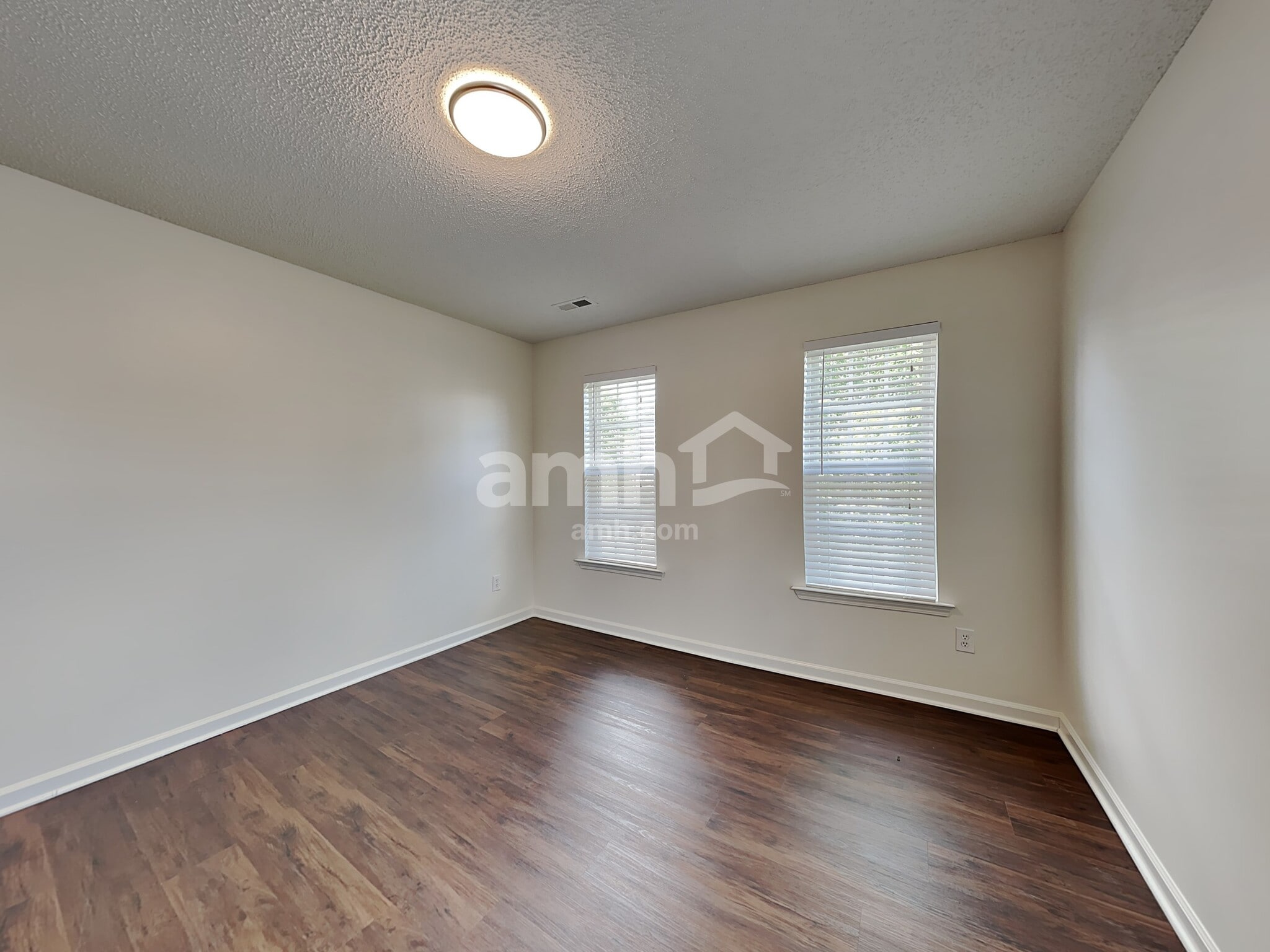 Building Photo - 40 Ginger Gold Dr