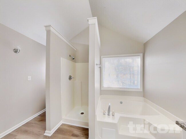 Building Photo - 235 Princeton Way