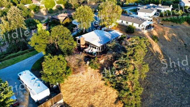 Building Photo - The Bridge House - 2 Bed 1 Bath with Uncompromising Views