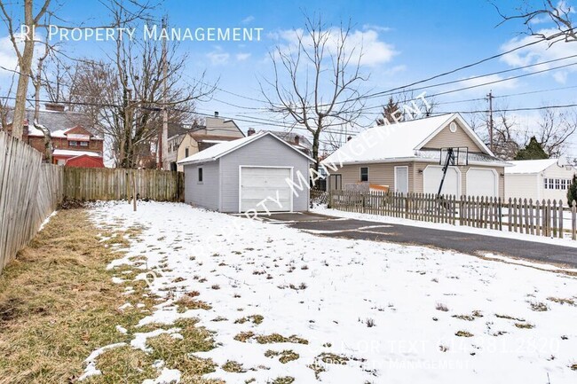 Building Photo - Beautiful 3 Bedroom/2.5 Bath Home