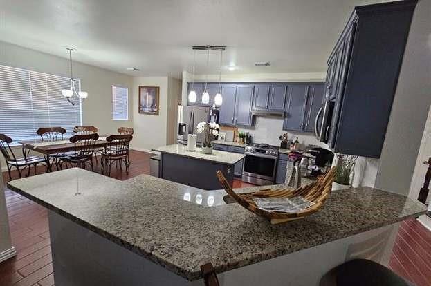 Building Photo - 215 Lairds Dr