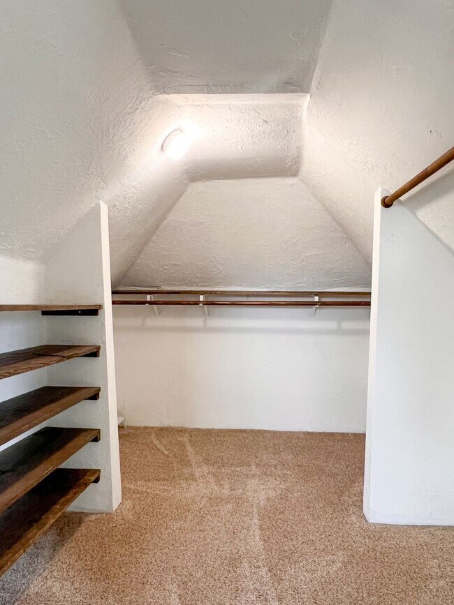 Building Photo - 3BD/2BA+FLEX HOME IN LEBANON