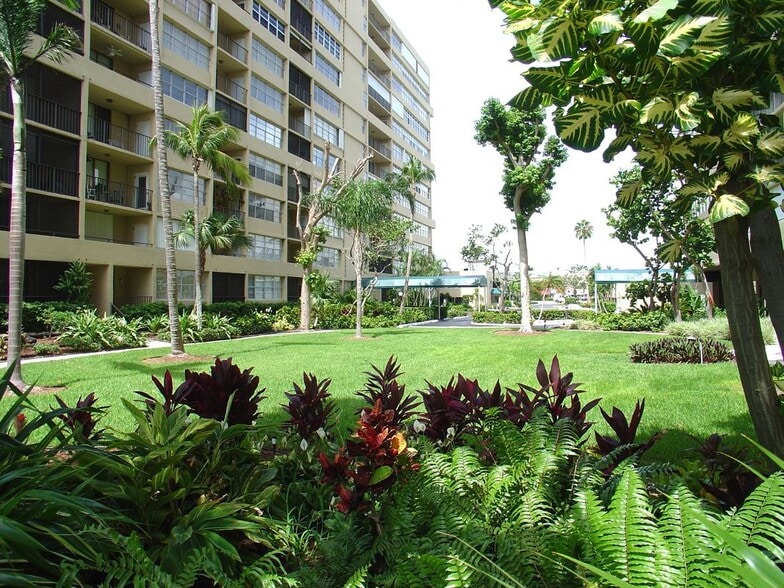 Building Photo - 1160 N Federal Hwy