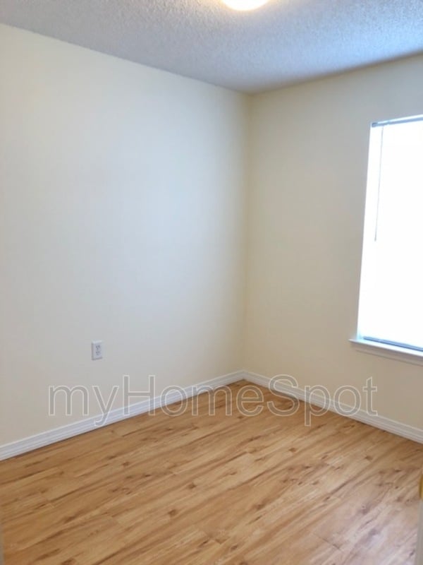 Building Photo - 9704 Cobblebrook Dr