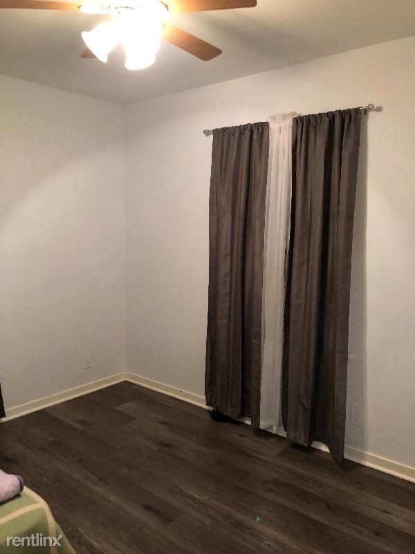 Building Photo - 1823 Michigan Ave