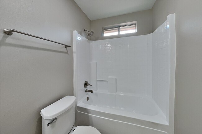 Building Photo - 21027 Terrace View Dr
