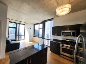 Building Photo - 235 W Van Buren St