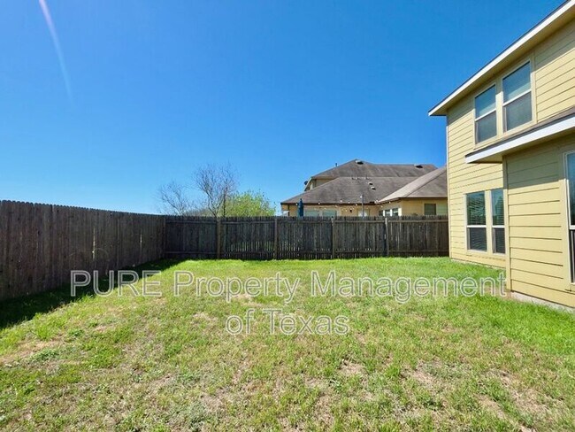 Building Photo - 809 Yabers Ct