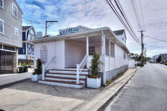 Building Photo - 1007 Fairfield Beach Rd