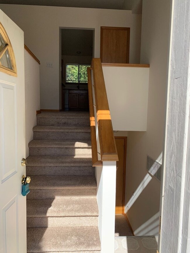 Building Photo - Newly remodel 4 bed 3 bath home in Shoreline