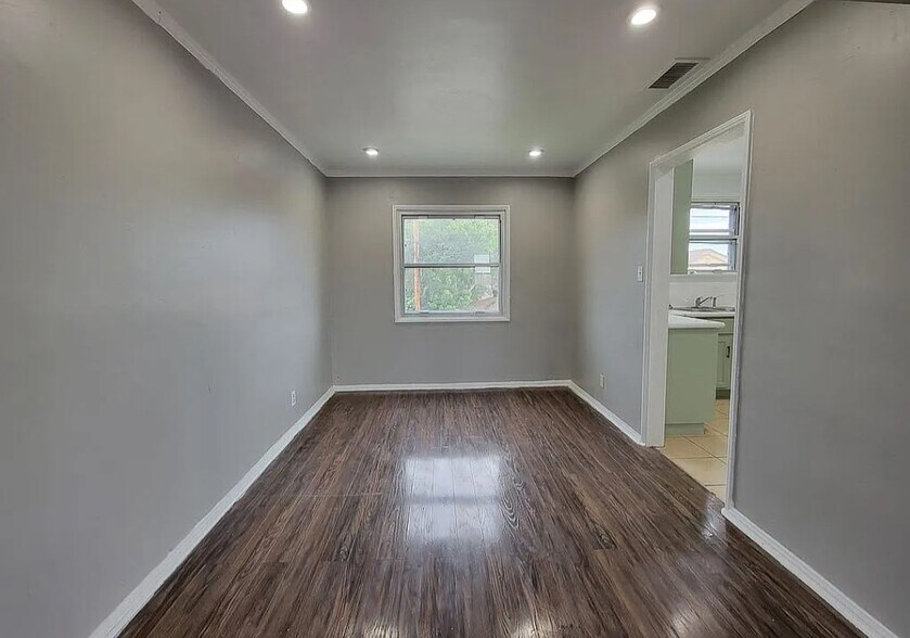 Building Photo - 10212 Haas Ave