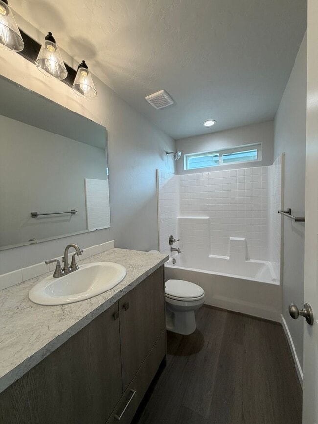 Building Photo - Move-In Special! Brand new 3 bed 2 bath ho...