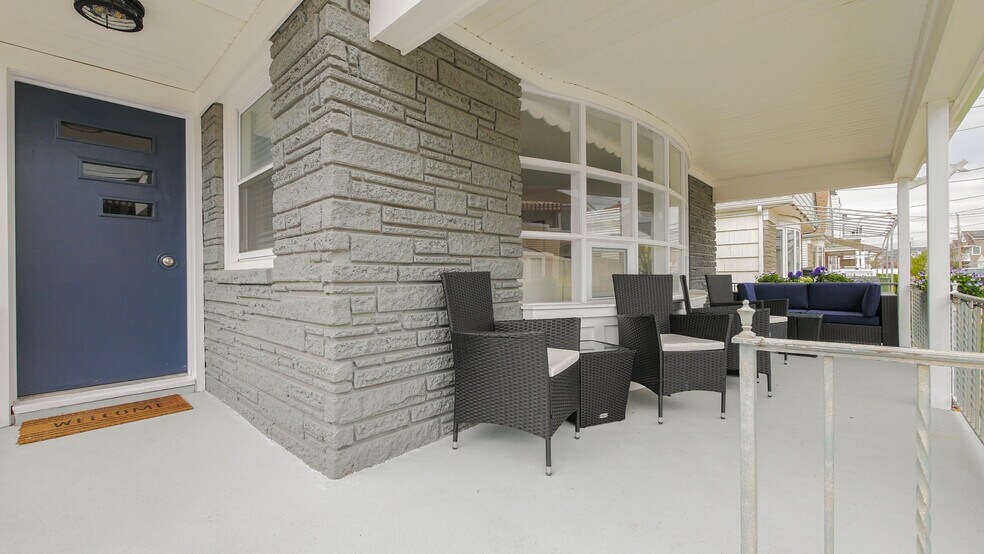 Building Photo - 12 N Delavan Ave